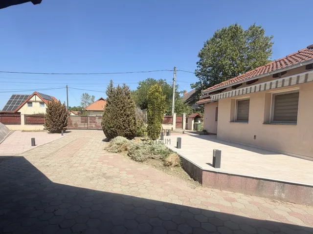 Eladó ház Szada 153 nm