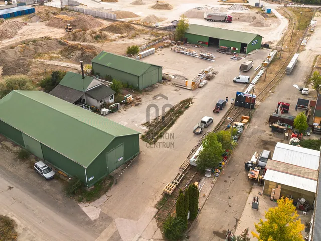 Eladó kereskedelmi és ipari ingatlan Kecskemét, Műkertváros 1140 nm