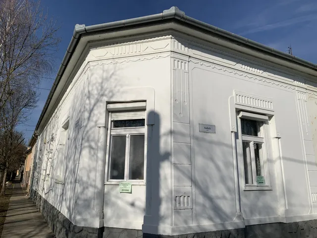 Eladó ház Békéscsaba, Békéscsaba, Aulich  150 nm