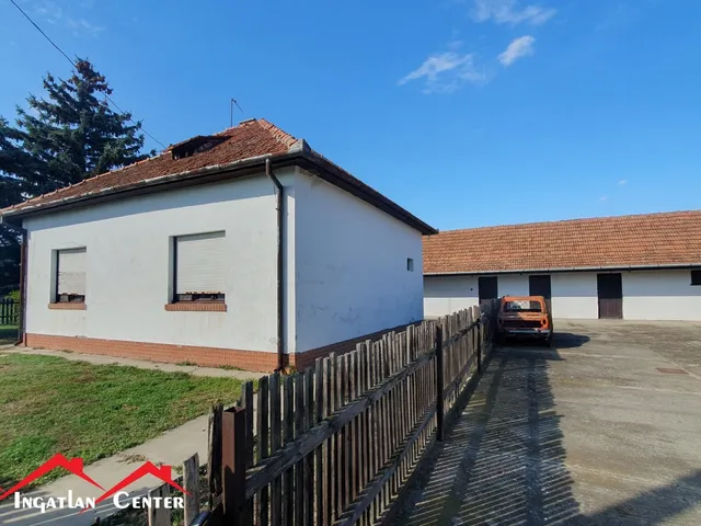 Eladó kereskedelmi és ipari ingatlan Békéscsaba 100 nm