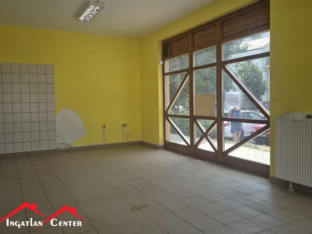 Kiadó kereskedelmi és ipari ingatlan Békéscsaba, Belváros 85 nm