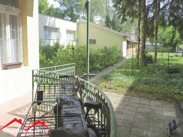 Eladó lakás Békéscsaba, Belváros, Szabadság tér 107 nm