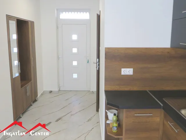 Eladó kereskedelmi és ipari ingatlan Békéscsaba, Nagy Antal utca 122 nm