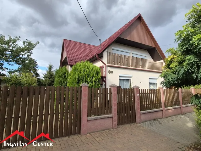 Eladó ház Bélmegyer 200 nm