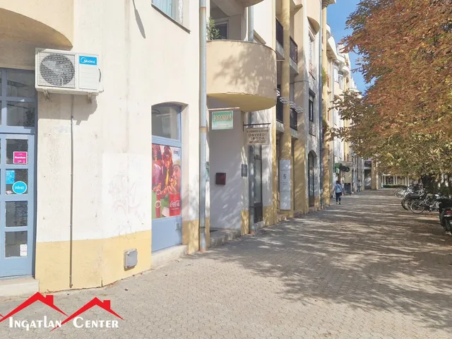 Eladó kereskedelmi és ipari ingatlan Békéscsaba, Belváros, Wlassics 24 nm