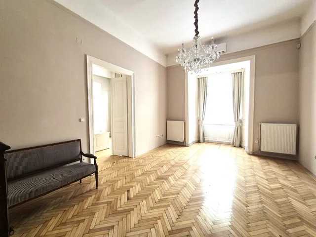 Eladó lakás Budapest VI. kerület 120 nm