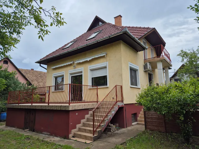 Eladó ház Budapest XVIII. kerület, Ferihegy 150 nm