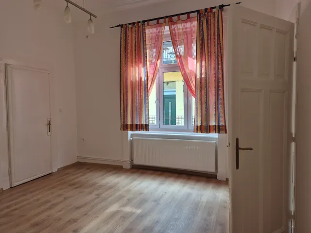 Kiadó lakás Budapest VII. kerület, Belső-Erzsébetváros 28 nm