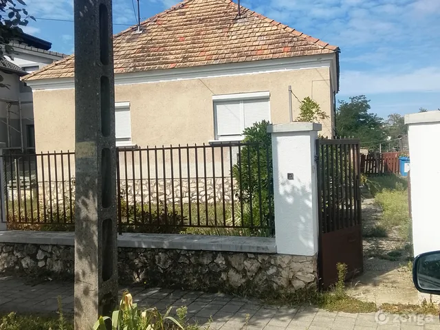 Eladó ház Pápa, Bocsor-városrész 70 nm
