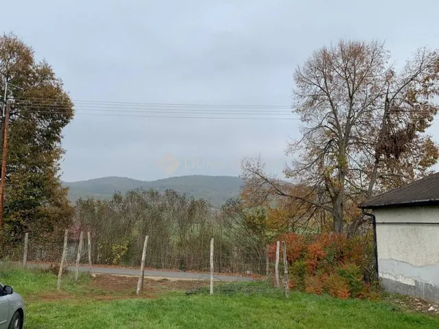 Eladó telek Ivád 704 nm