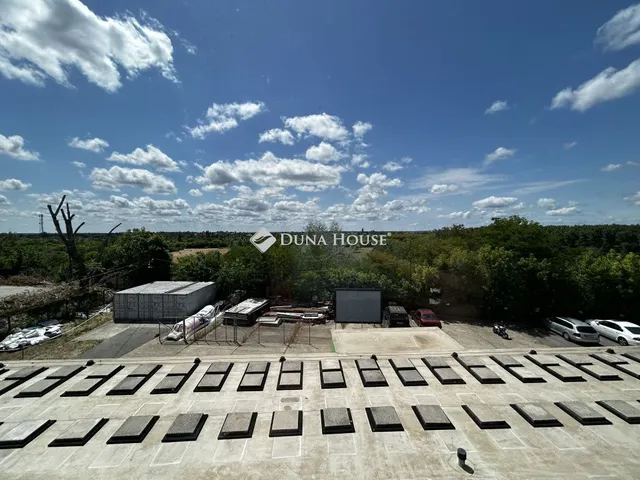 Kiadó kereskedelmi és ipari ingatlan Budapest XXIII. kerület, Helsinki út 35 nm