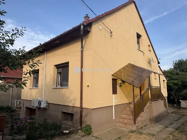 Eladó ház Gyál 180 nm