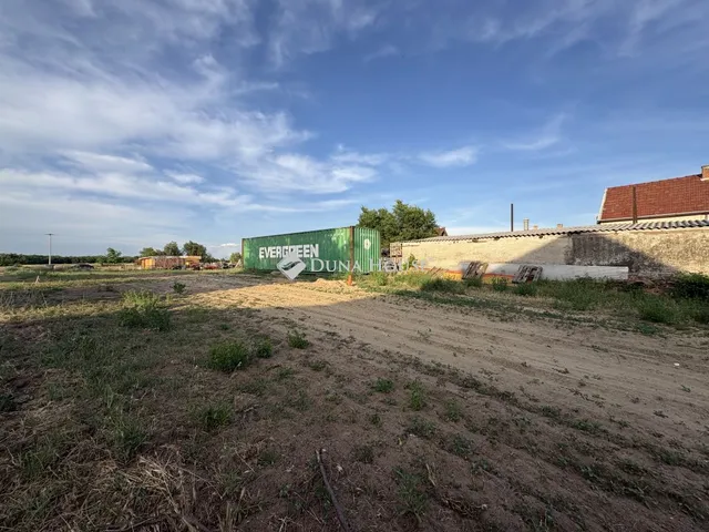 Eladó telek Gyál 950 nm