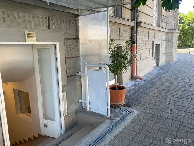 Eladó kereskedelmi és ipari ingatlan Budapest XII. kerület, Krisztinaváros XII. ker. 65 nm