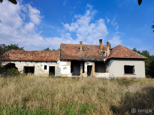 Eladó telek Győr, Újváros, Újhold utca 1. 1662 nm