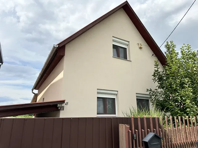 Eladó ház Dunavarsány, Kis-Duna 100 nm