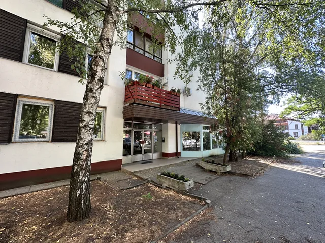 Eladó lakás Lajosmizse, Központi elhelyezkedés 60 nm