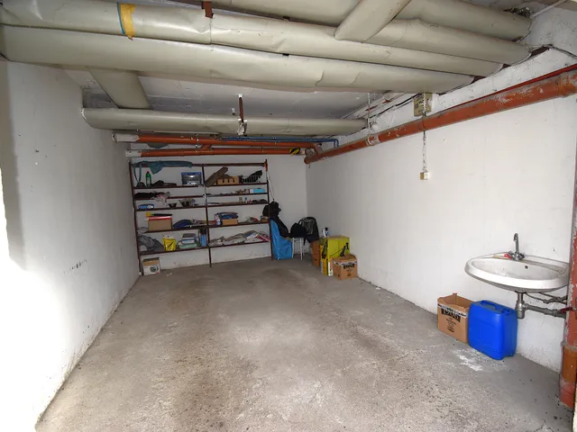 Eladó garázs Miskolc, Avas 18 nm