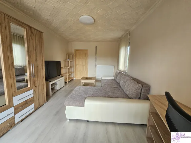Eladó lakás Romhány 57 nm