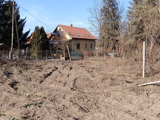 Eladó telek Pilisvörösvár, Szivárvány utca 1862 nm