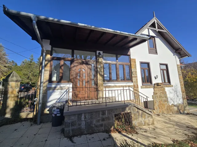 Kiadó ház Budakeszi 110 nm