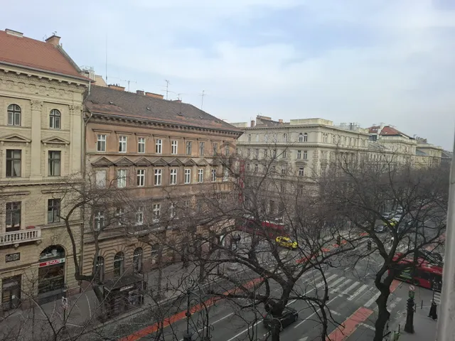 Eladó lakás Budapest VI. kerület 90 nm