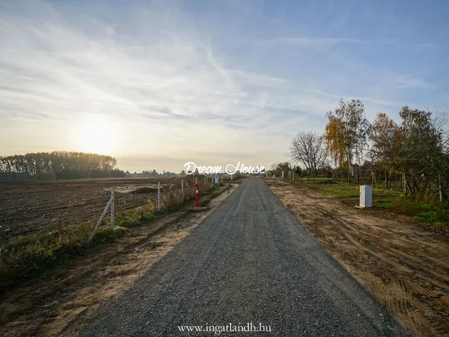 Eladó telek Nyíregyháza, Kertváros 824 nm