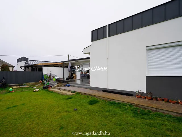 Eladó ház Sényő 108 nm