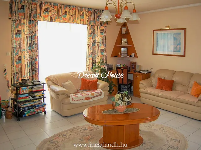 Kiadó ház Nyíregyháza, Sóstógyógyfürdő 165 nm
