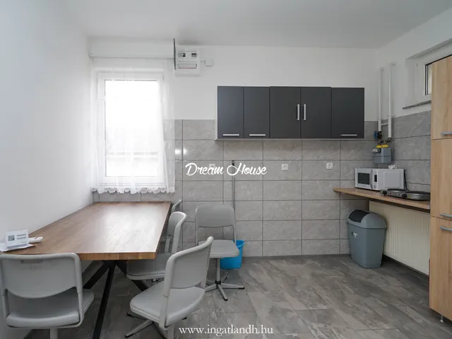 Kiadó ház Nyíregyháza, Újkistelekiszőlő 60 nm