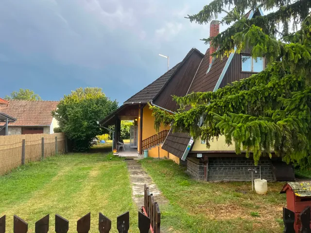 Eladó ház Balatonkeresztúr 164 nm