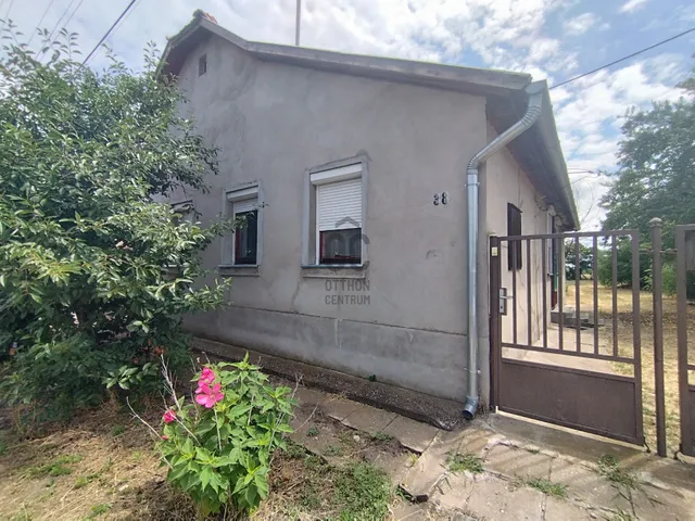 Eladó ház Kocsér 62 nm