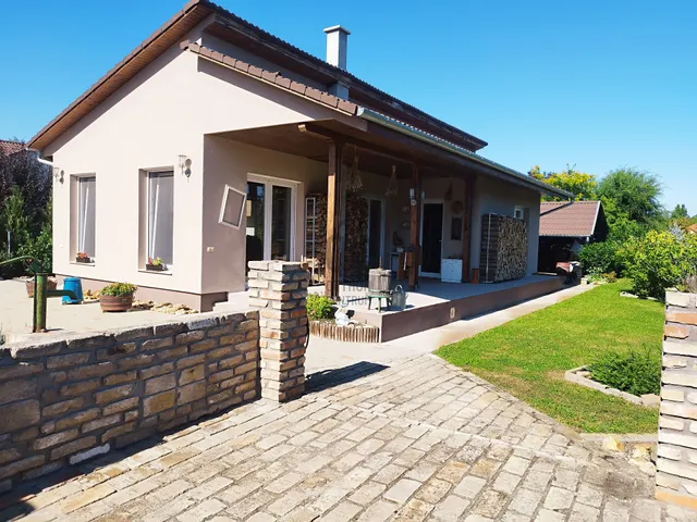 Eladó ház Kecskemét, Méntelek 97 nm
