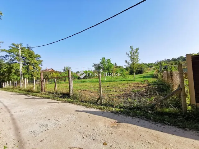 Eladó telek Herceghalom 7712 nm