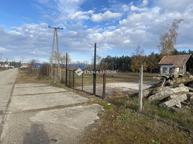 Eladó telek Paks 5495 nm