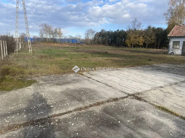 Eladó telek Paks 5495 nm