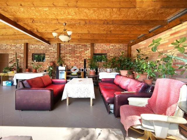 Eladó ház Zsámbék, Dózsa György utca 215 nm