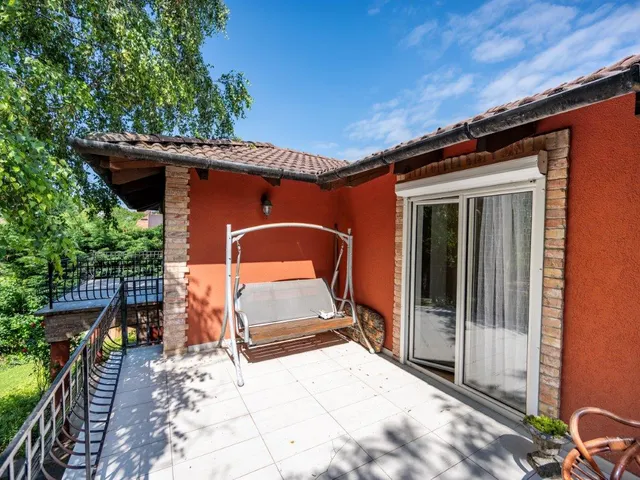 Eladó ház Budaörs, Budaörsi Kamaraerdő 285 nm