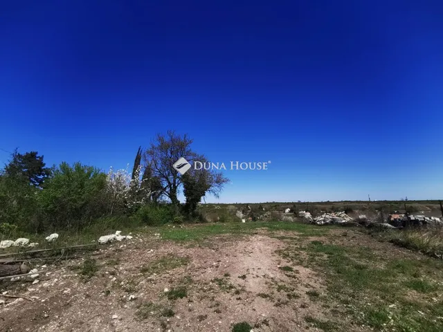 Eladó telek Törökbálint 1281 nm