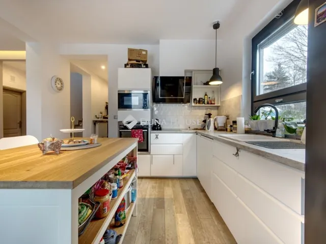 Eladó ház Telki 140 nm