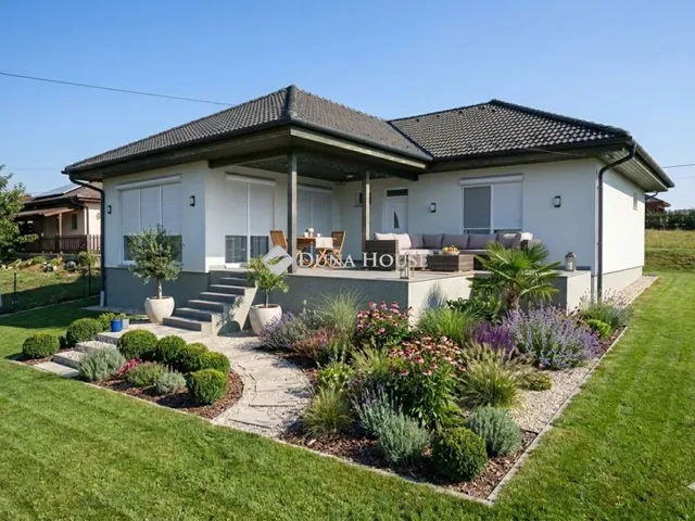 Eladó ház Tinnye 120 nm