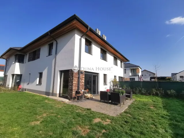 Eladó lakás Telki 107 nm