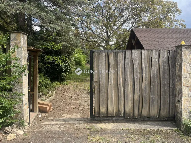 Eladó telek Remeteszőlős, Seregély utca 768 nm