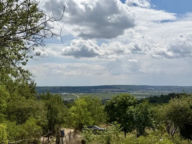 Eladó telek Budaörs 290 nm