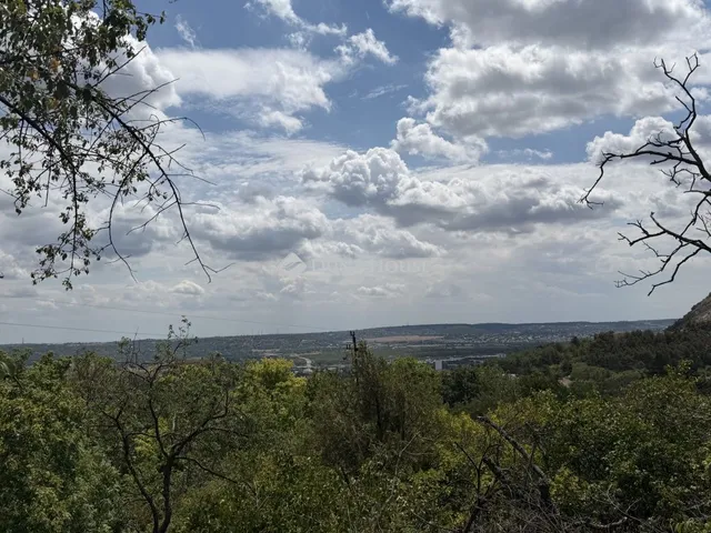 Eladó telek Budaörs 290 nm