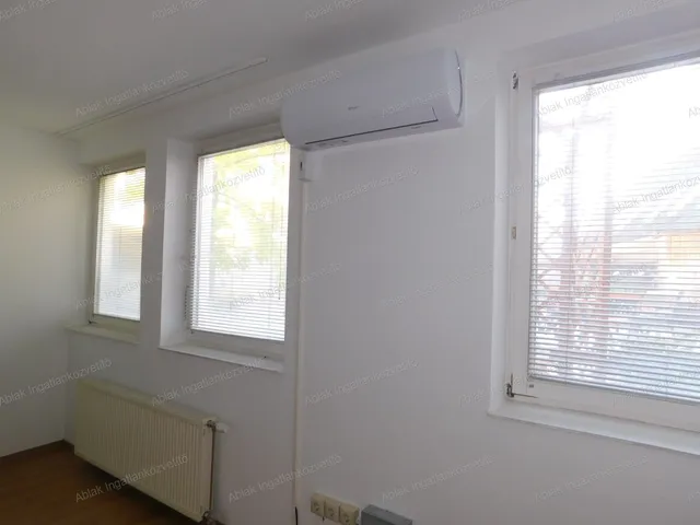 Kiadó kereskedelmi és ipari ingatlan Kecskemét, Belváros, Vörösmarty 17 nm