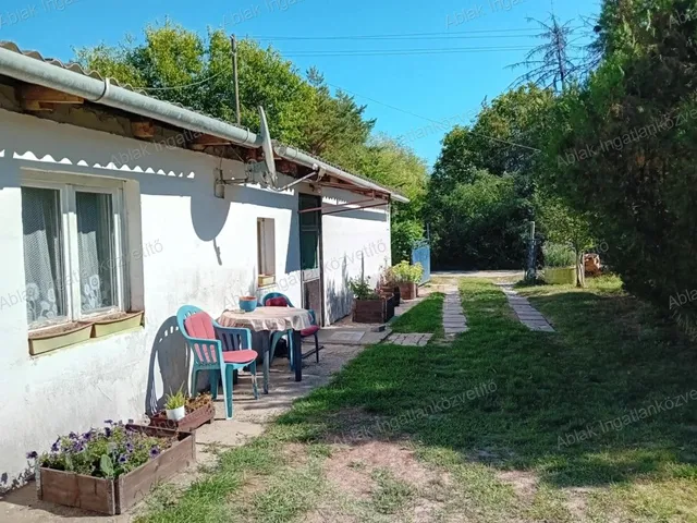 Eladó mezőgazdasági ingatlan Kecskemét, Úrihegy 70 nm