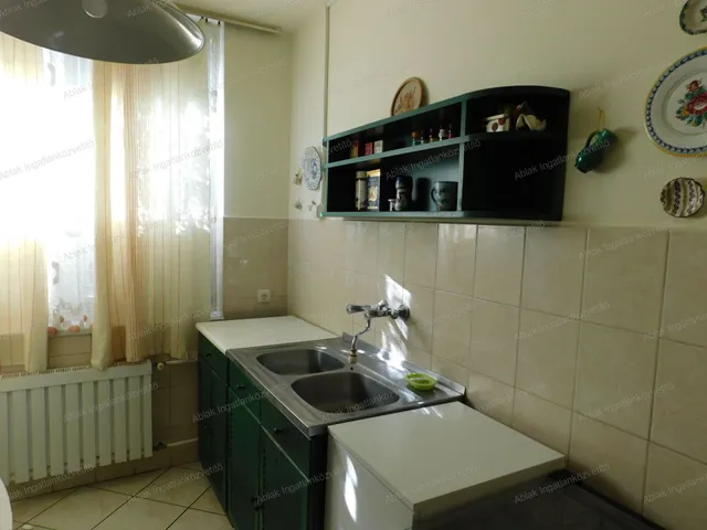 Eladó ház Kecskemét, Hunyadiváros 128 nm