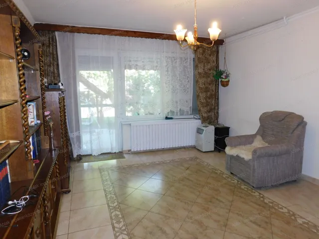Eladó ház Kecskemét, Hunyadiváros 128 nm