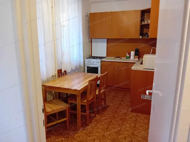 Kiadó lakás Kecskemét, Belváros 51 nm